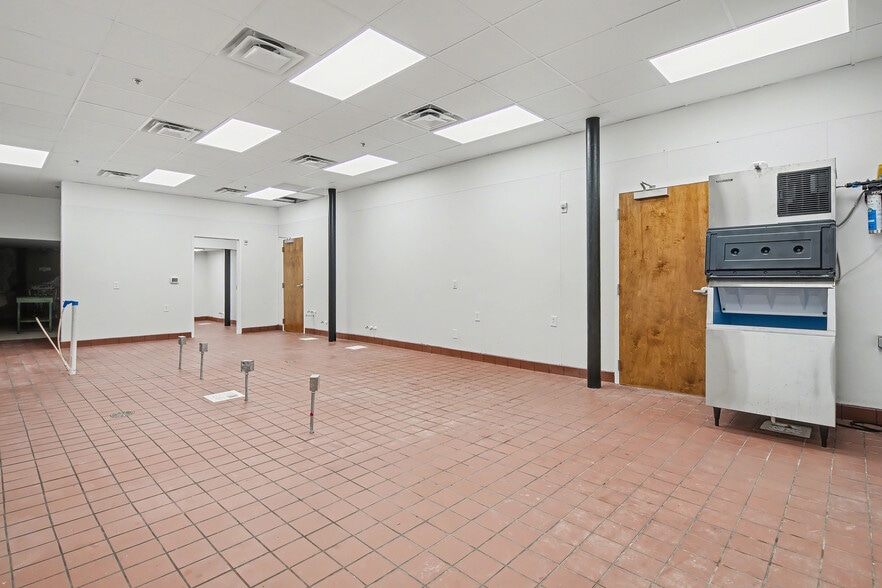More Photos Of 123-125 Hay St, Fayetteville Storefront For Sale