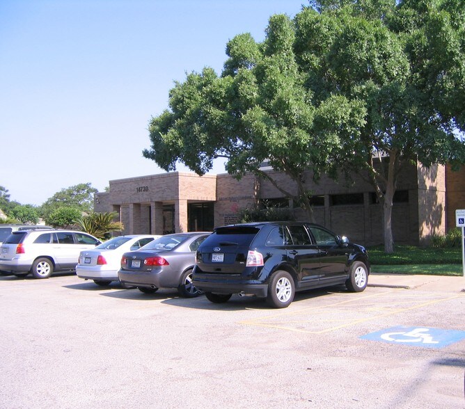 More Photos Of 14740 Barryknoll Ln, Houston Medical For Lease