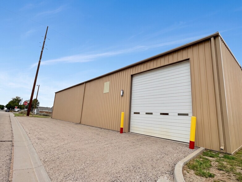 More Photos Of 1312 Pendell Blvd, Mills Industrial For Lease