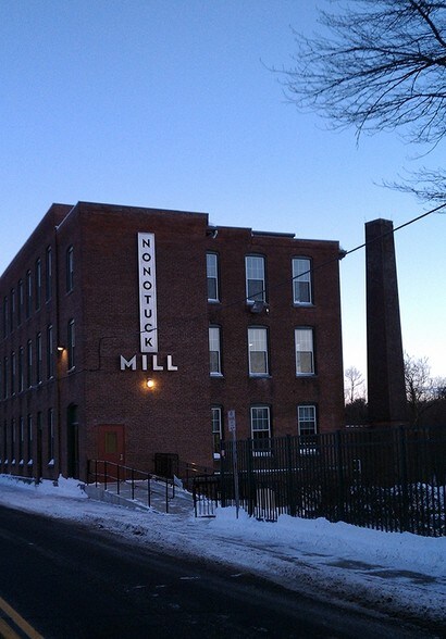 More Photos Of 296 Nonotuck St, Northampton Warehouse For Lease