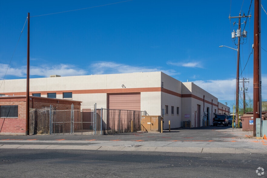 More Photos Of 2802 N El Burrito Ave, Tucson Light Manufacturing For Lease