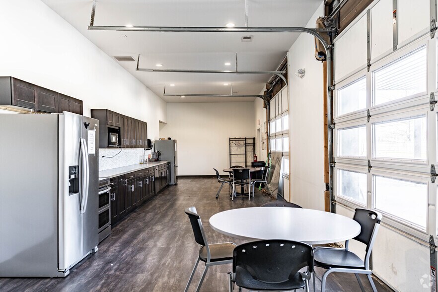 More Photos Of 610 Cave Mill Rd, Bowling Green Medical For Lease