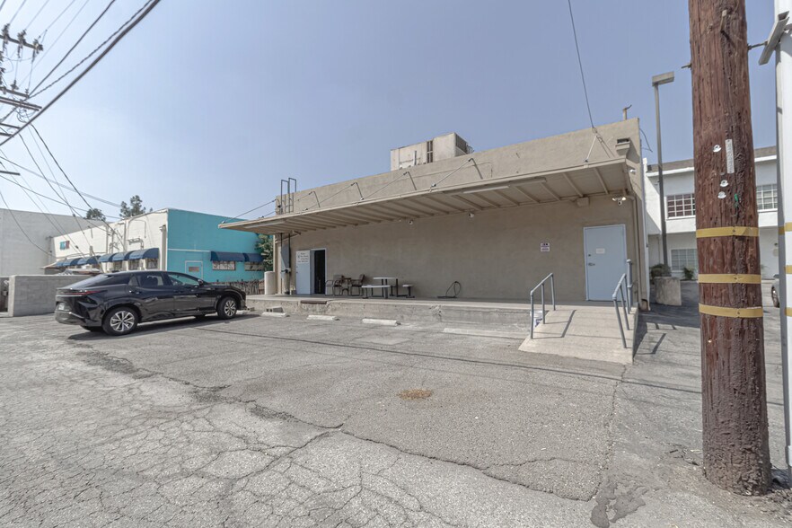 More Photos Of 2040-2050 Huntington Dr, San Marino Storefront For Sale