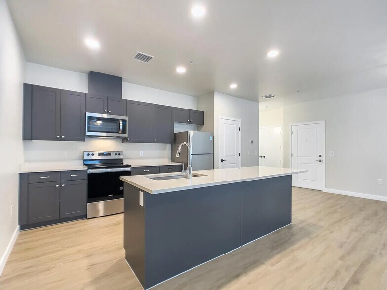 More Photos Of , Phoenix Multifamily For Sale