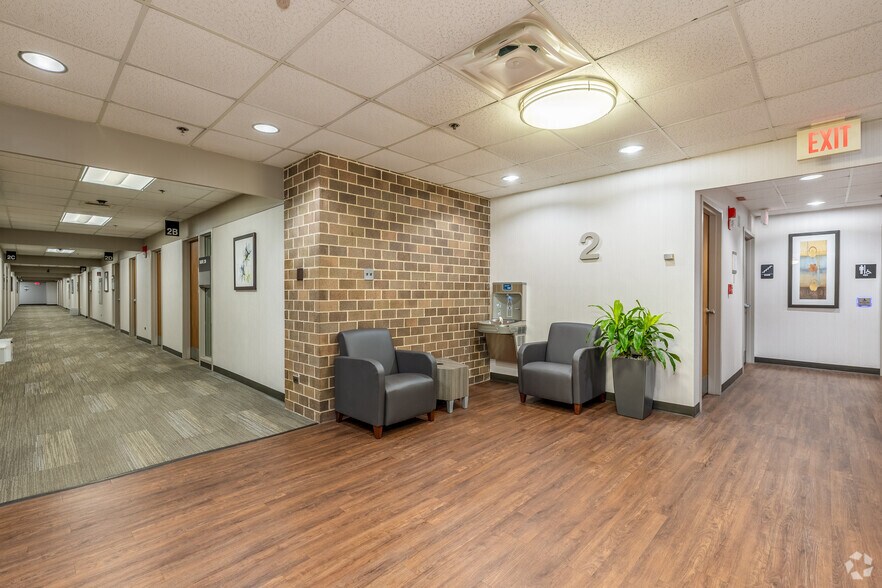 More Photos Of 3825 Highland Ave, Downers Grove Unknown For Lease