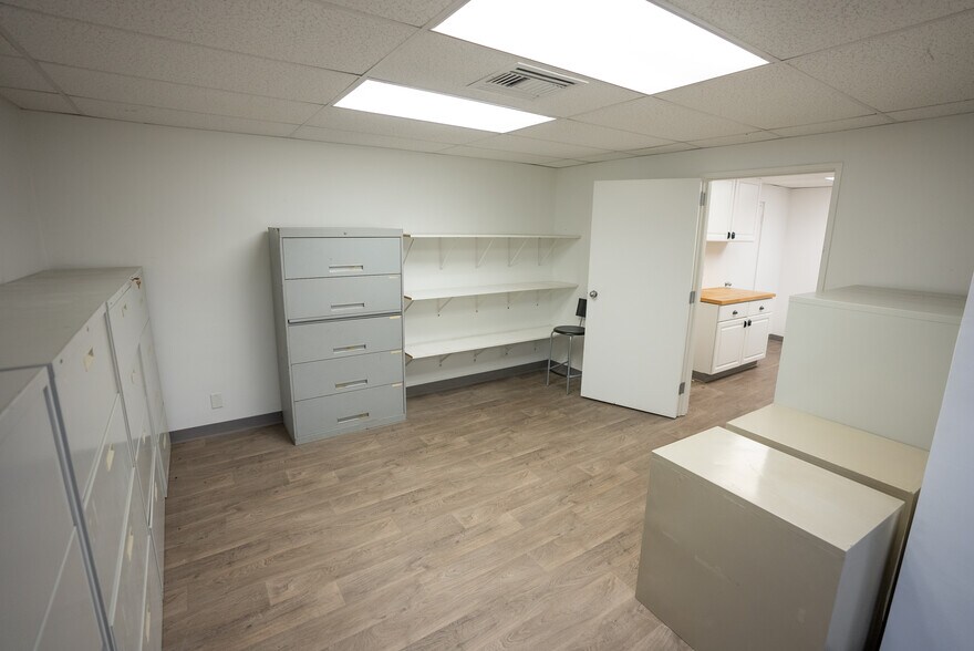 More Photos Of 8814-8816 S Sepulveda Blvd, Los Angeles Loft Creative Space For Lease