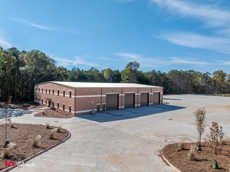 More Photos Of 8385 Tatum Rd, Palmetto Warehouse For Lease