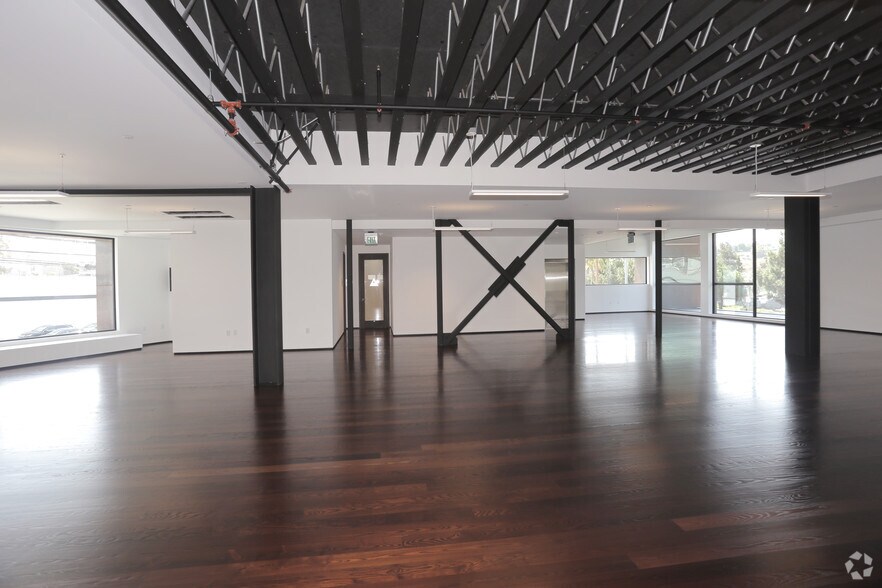 More Photos Of 6960 S Centinela Ave, Culver City Loft Creative Space For Sale
