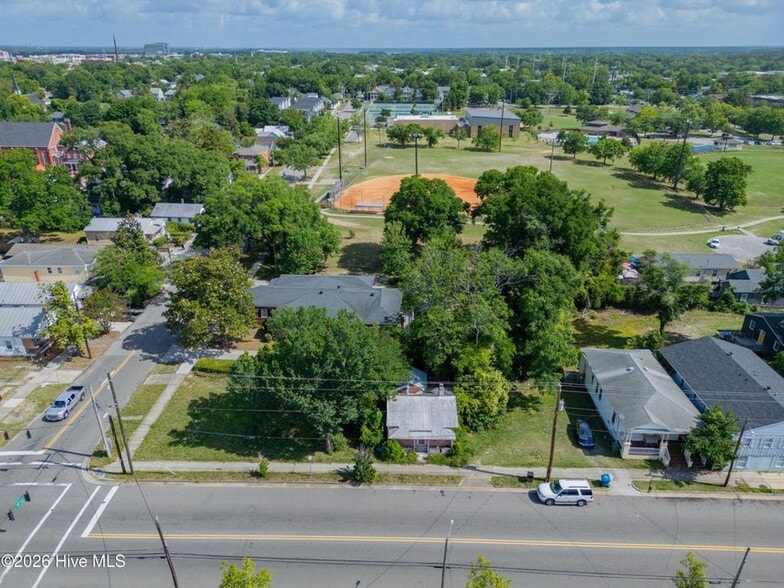 More Photos Of 805 Castle St, Wilmington Land For Sale