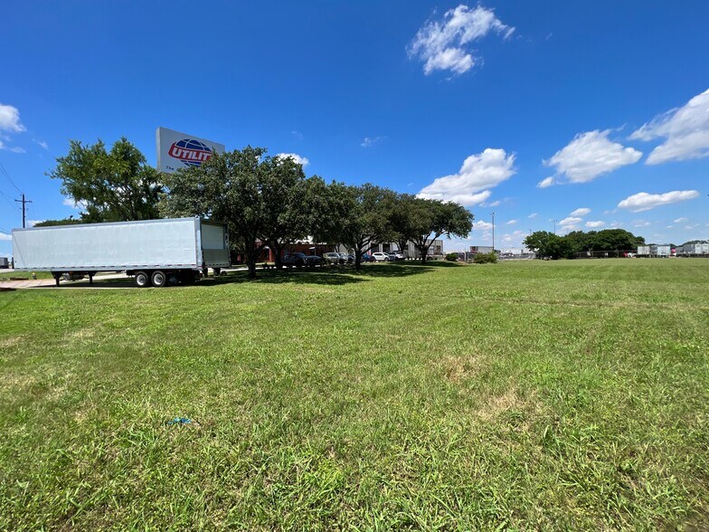 More Photos Of 4301 Lyndon B Johnson Fwy, Dallas Land For Sale