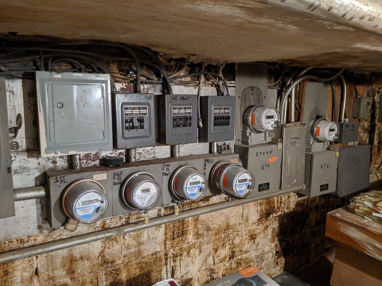 More Photos Of 974-976 E Gun Hill Rd, Bronx Storefront Retail Residential For Sale