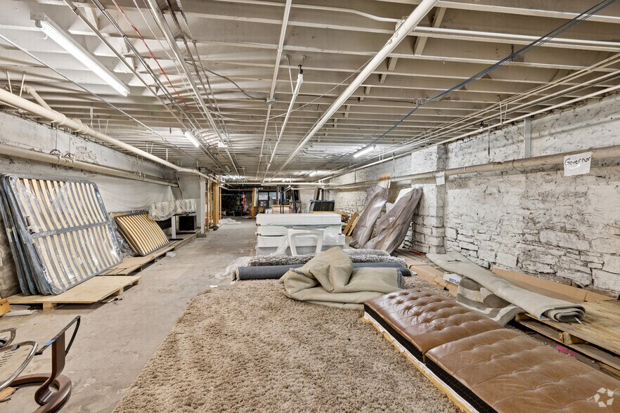More Photos Of 22 N 5th St, Minneapolis General Retail For Sale