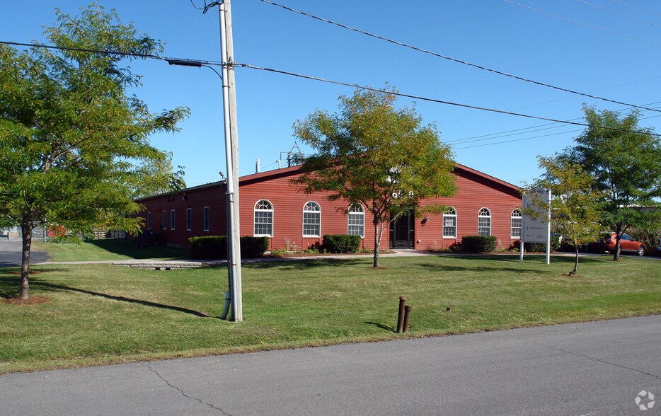 More Photos Of 6010 Drott Dr, East Syracuse Flex For Sale