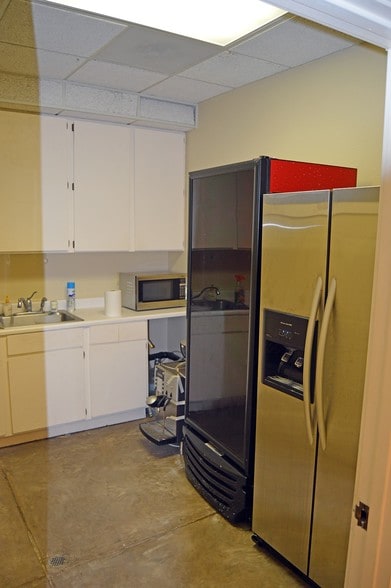 More Photos Of 509 7th St, Santa Rosa Storefront Retail Residential For Lease