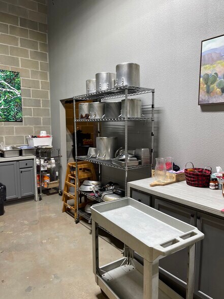 More Photos Of 109-111 S Main St, Irving Restaurant For Sale