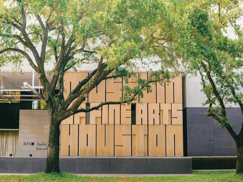 More Photos Of 1111 Autrey St, Houston Apartments For Sale