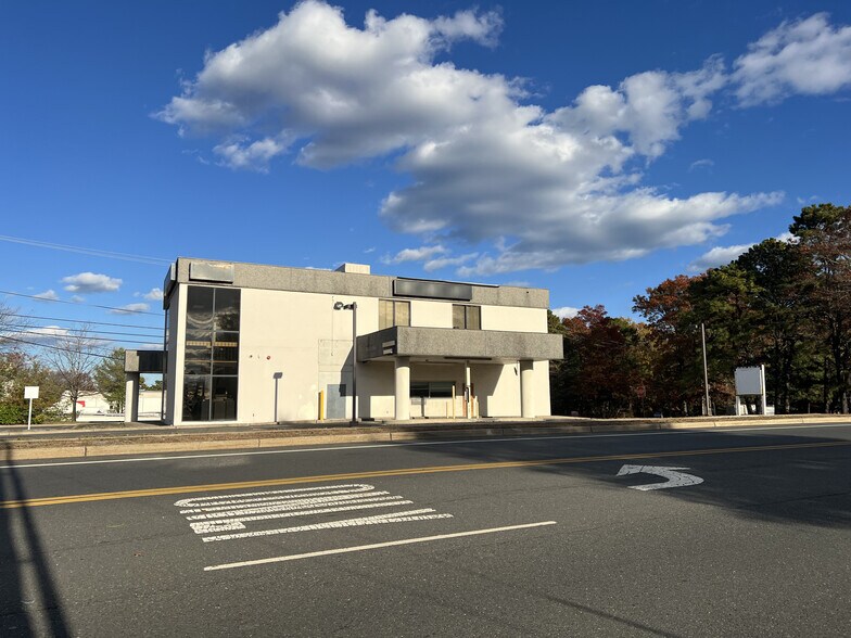 Primary Photo Of 120 Jack Martin Blvd, Brick General Retail For Sale