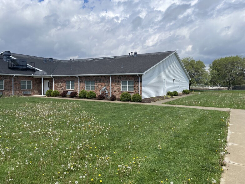 More Photos Of 1069 Klotz Rd, Bowling Green Medical For Lease