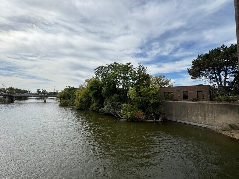 More Photos Of 34 N Island Ave, Batavia Medical For Lease