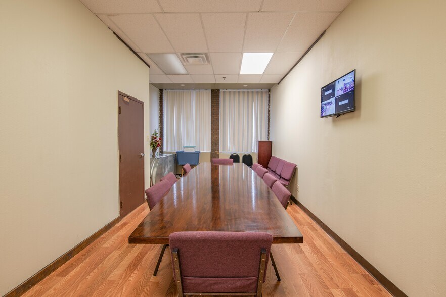 More Photos Of 1717 W Euless Blvd, Euless Office For Sale