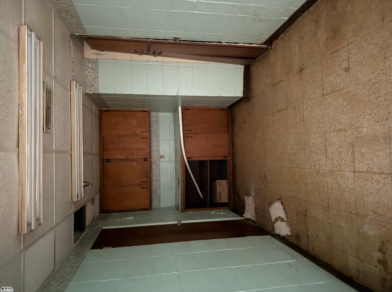 More Photos Of 201 Lee St, Tallulah Apartments For Sale