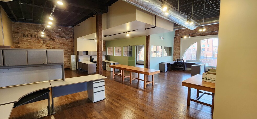 More Photos Of 25 S Huron St, Toledo Office For Lease