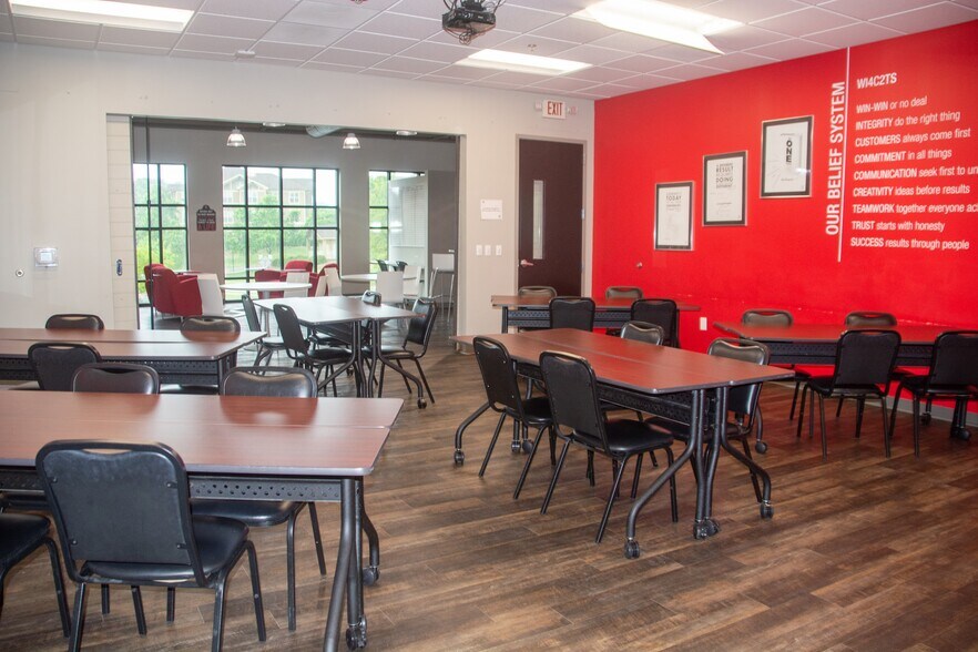 More Photos Of , Chapel Hill Office For Sale