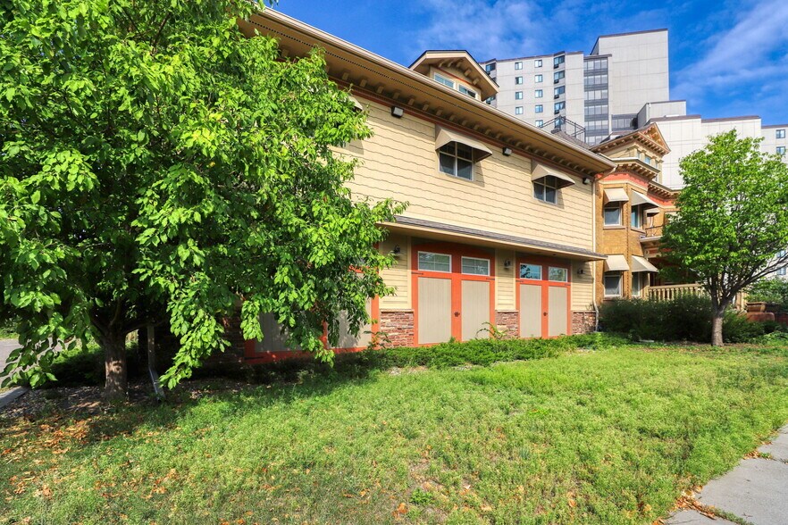 More Photos Of 2722 Park Ave, Minneapolis Office Residential For Sale