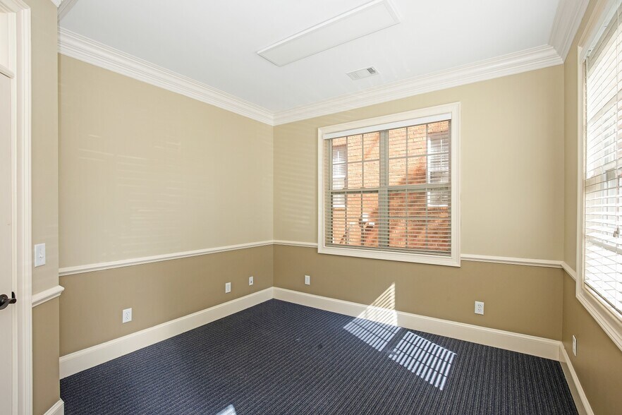 More Photos Of 3535 Roswell Rd, Marietta Office Residential For Lease