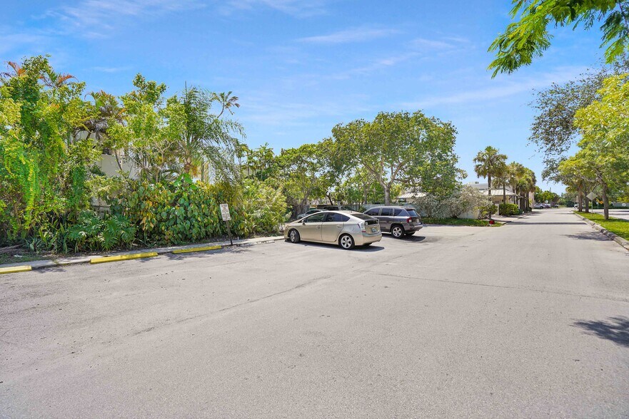 More Photos Of 100 SE 21 St, Fort Lauderdale Apartments For Sale