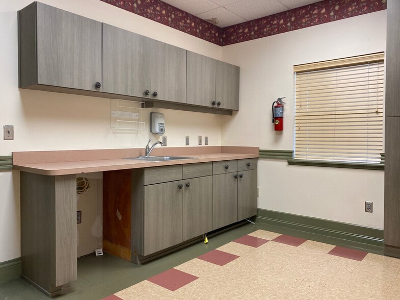 More Photos Of 8489-8491 SE 165th Mulberry Ln, The Villages Medical For Lease