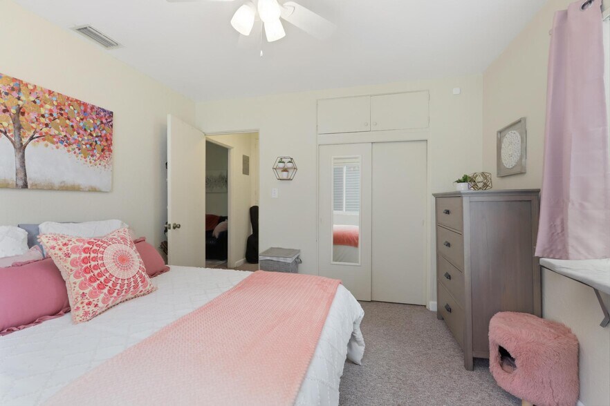 More Photos Of 642 Harwood St, Orlando Apartments For Sale