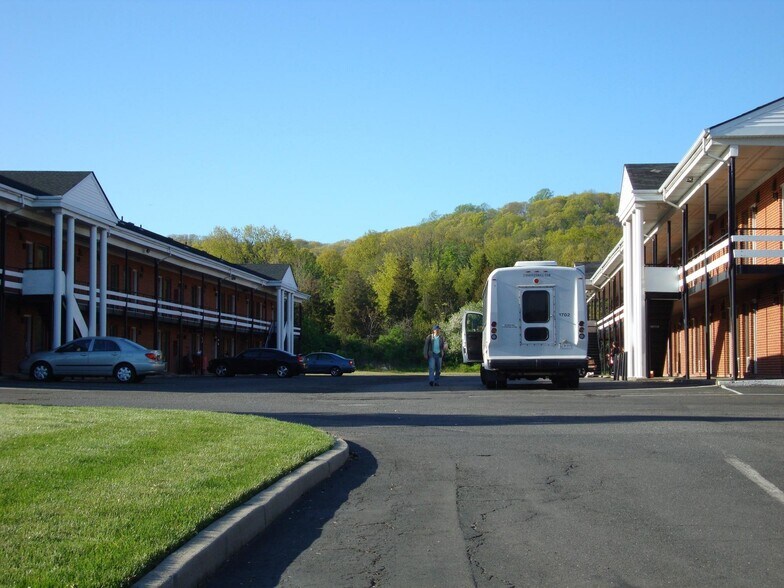 More Photos Of 1271 US Highway 22, Bridgewater Hotel For Sale