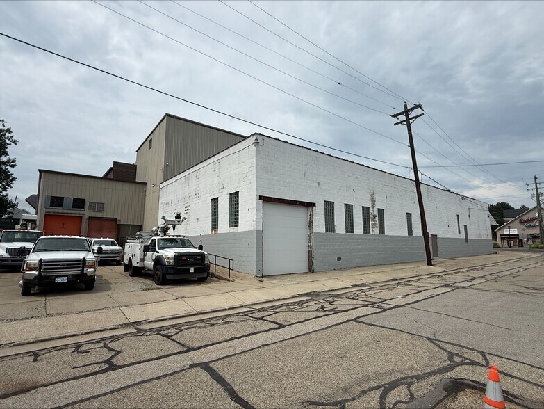 More Photos Of 3607 Dixie Hwy, Elsmere Manufacturing For Lease