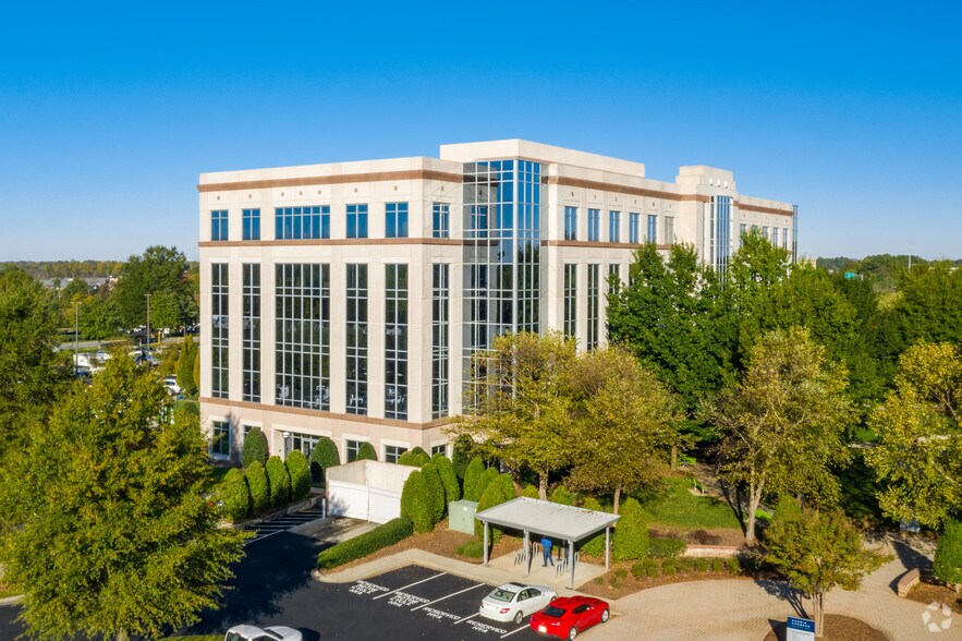 More Photos Of 9335 Harris Corners Pky, Charlotte Office For Lease