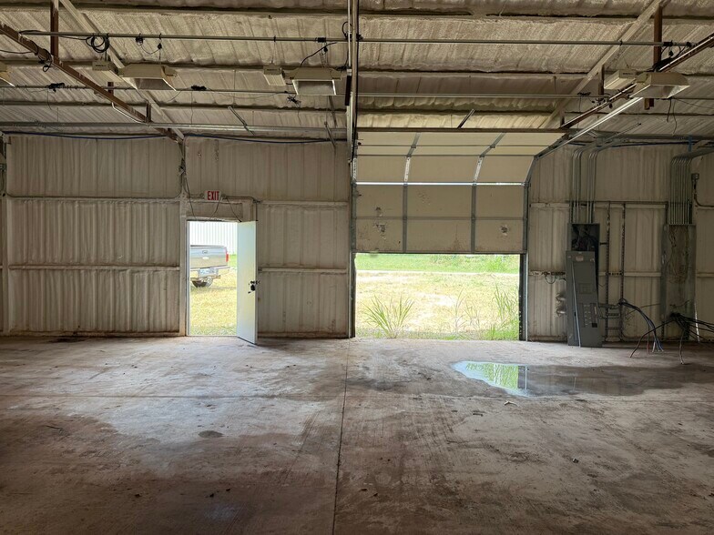 More Photos Of 8451 Centennial Farms Dr, Coyle Flex For Sale