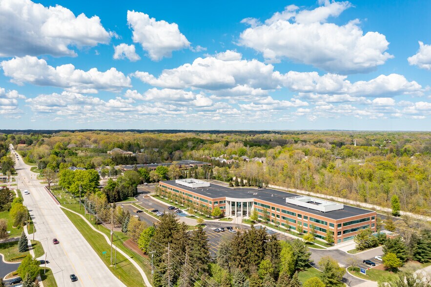 More Photos Of 27555 Executive Dr, Farmington Hills Office For Lease