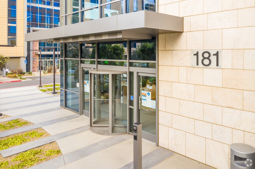 More Photos Of 181 Oyster Point Blvd, South San Francisco Research And Development For Lease