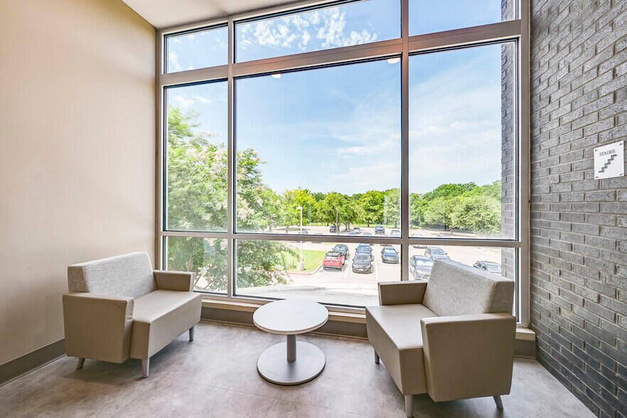 More Photos Of 7501 Lakeview Pkwy, Rowlett Medical For Lease