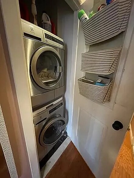 More Photos Of 321 Menahan St, Brooklyn Apartments For Sale