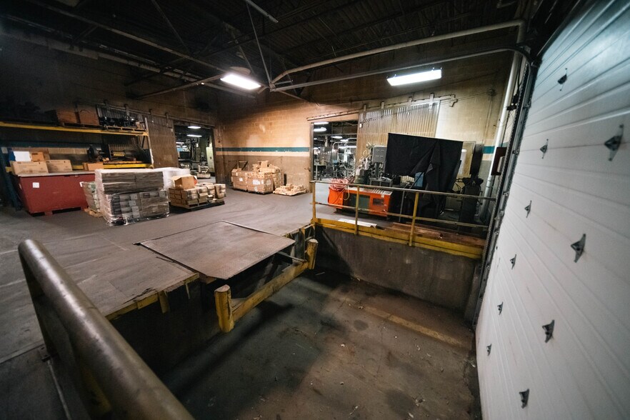 More Photos Of 1185 E Keating Ave, Muskegon Manufacturing For Sale