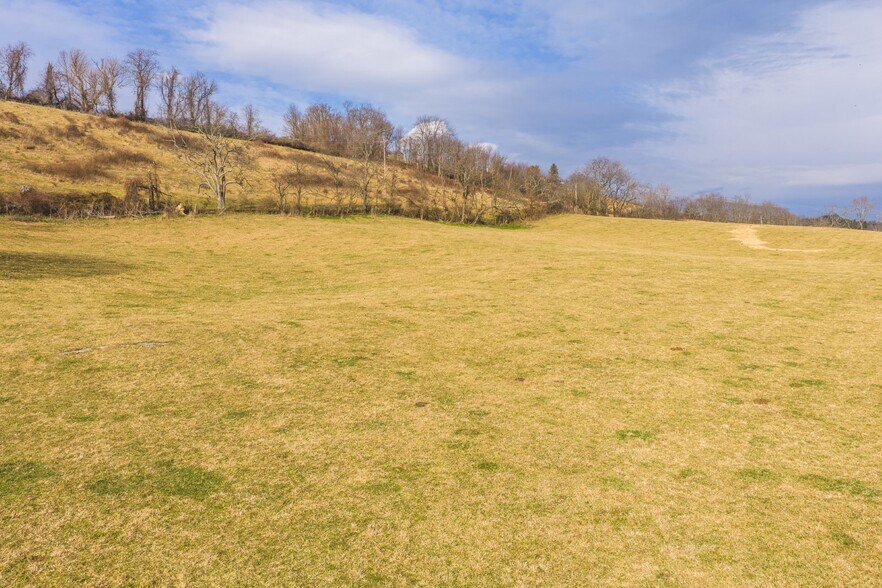 More Photos Of 230 Barn Ave, North Tazewell Land For Sale