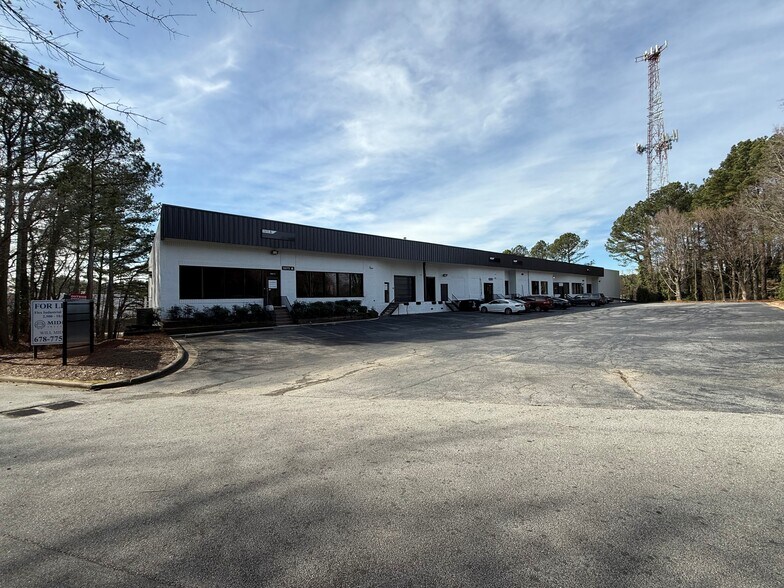 More Photos Of 1804 Montreal Ct, Tucker Distribution For Lease