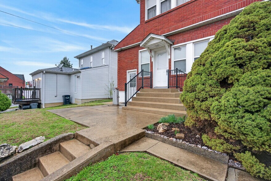 More Photos Of 1065 First Capitol Dr, Saint Charles Office For Lease