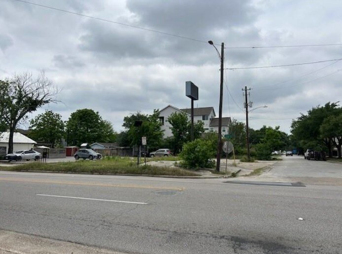 More Photos Of 202 W 27th Street, Houston Land For Sale
