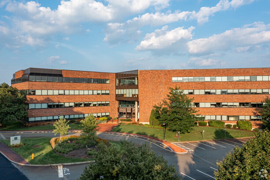 More Photos Of 35 Braintree Hill Office Park, Braintree Office For Lease
