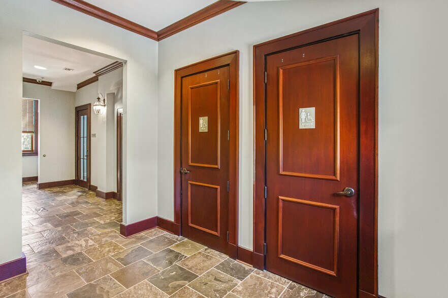 More Photos Of 141 E Mack Bayou Loop, Santa Rosa Beach Medical For Lease