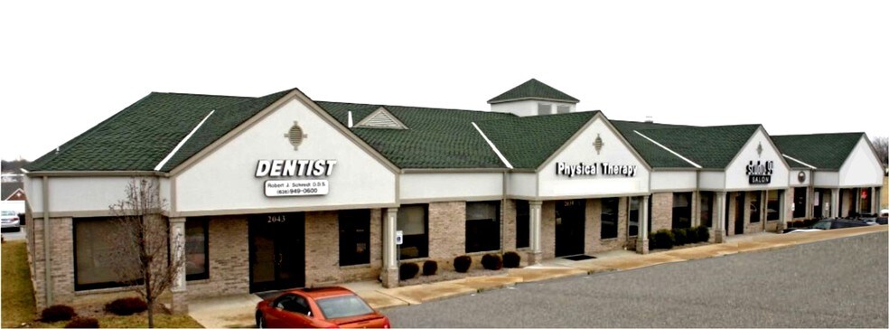 More Photos Of 2031-2043 S Old Highway 94, Saint Charles Storefront Retail Office For Lease