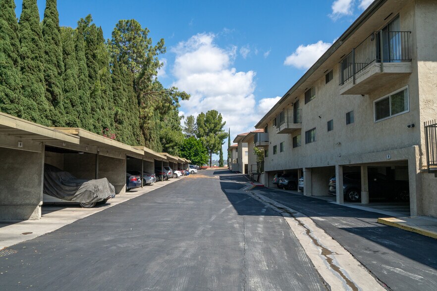 More Photos Of 861 S Glencliff St, La Habra Apartments For Sale