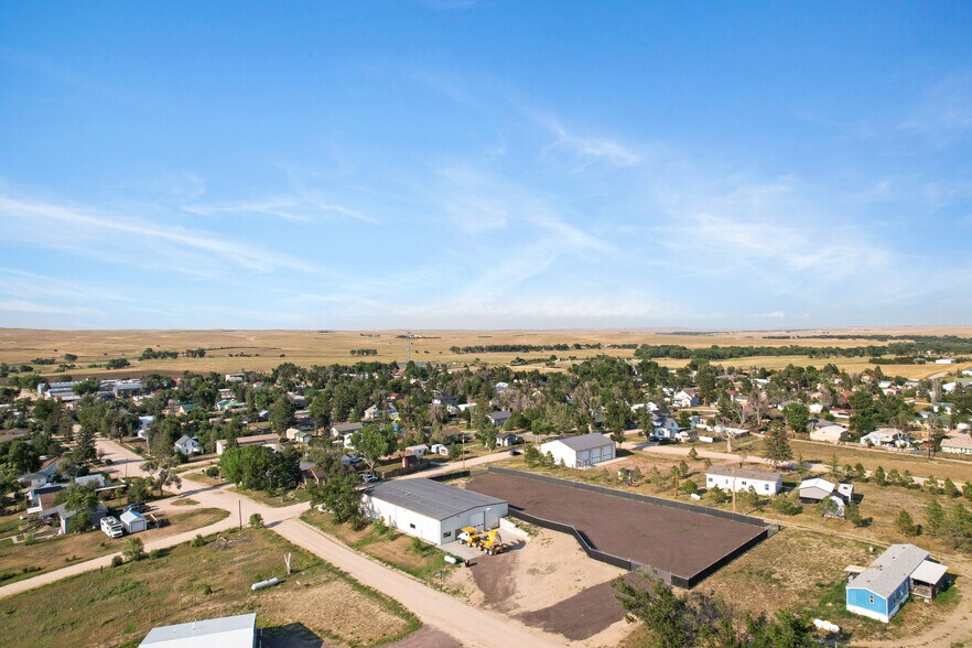 More Photos Of 600 Sioux Ave, Simla Manufacturing For Sale